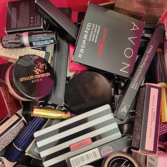 Large Mixed Makeup Lot 50 Pieces Glo Skin Beauty Buxom Younique Lancome  ALL NEW - Picture 4 of 6